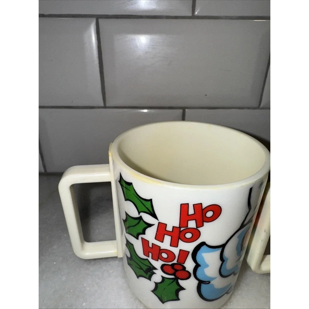 Set Of 2 Vintage Melamine SANTA CLAUS Merry Christmas HoHoHo CUP DEKA INC OLA005